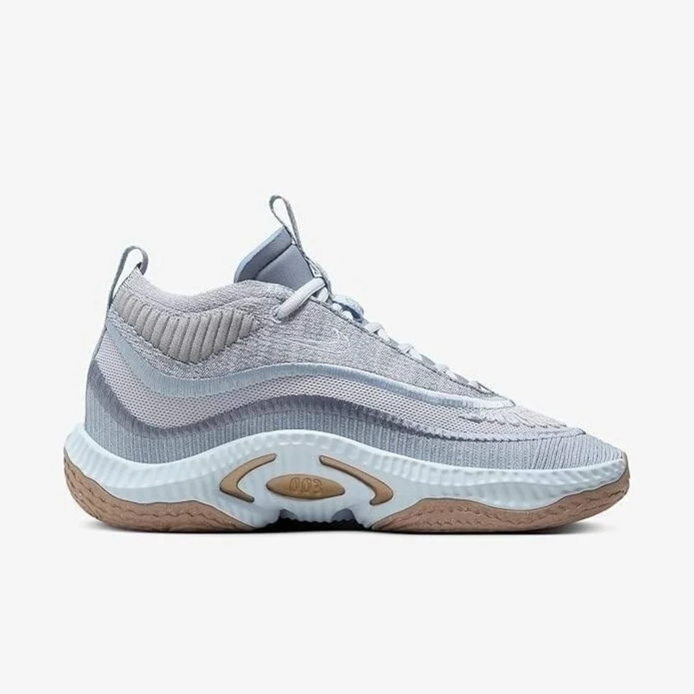 NIke Cosmic Unity 3 Women's Basketball Shoes, Football Grey,‎ Size 9.5